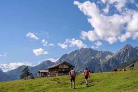 Haus Antonius Hotel Sankt Lorenzen im Lesachtal Bagian luar foto